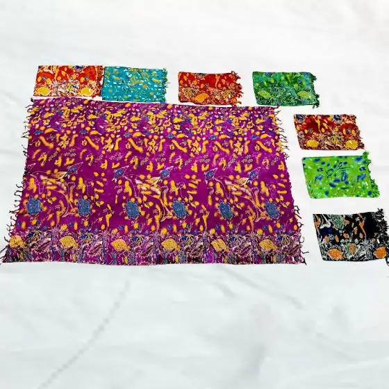 Bali Prints rayon Pareos - 2 Designs in 100% rayon pareos In each design, you will get 5-8 colors in each design Each design = 1000pcs in ready stock available quantity Size of each piece is coming up 100 x 180cms Weight of each piece is coming up to 0.160gram